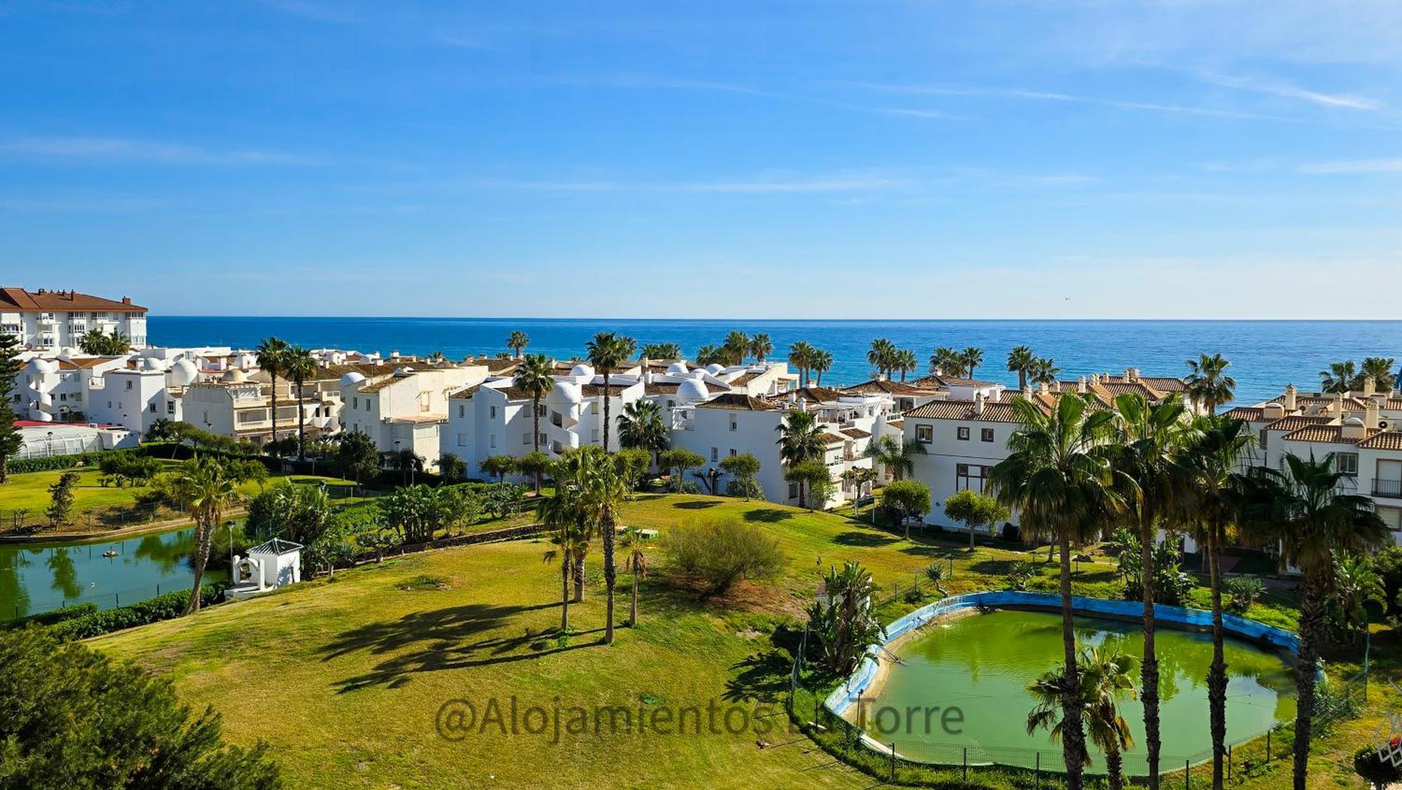 Laguna Beach Premium - Alojamientos La Torre Торрокс Екстер'єр фото