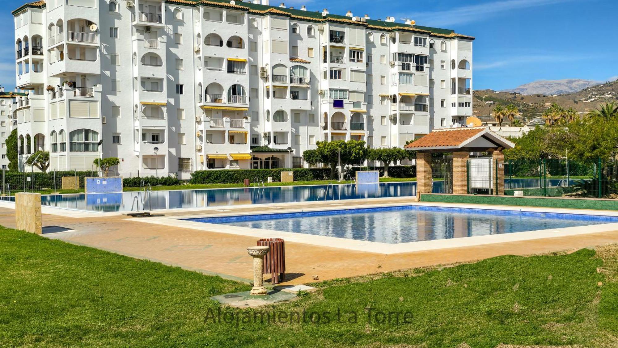 Laguna Beach Premium - Alojamientos La Torre Торрокс Екстер'єр фото