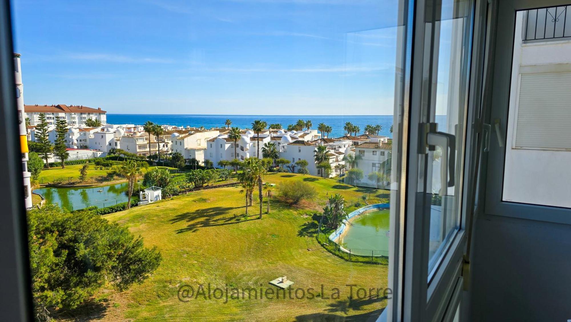 Laguna Beach Premium - Alojamientos La Torre Торрокс Екстер'єр фото